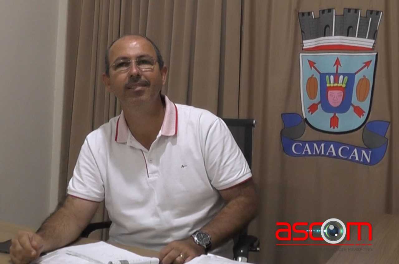 Camacã: Prefeito Oziel viaja para realizar cirurgia